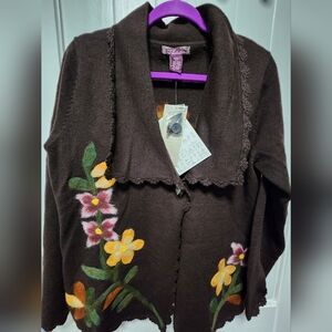 100% Wool Embroired Artistica Cardigan. Size Small.